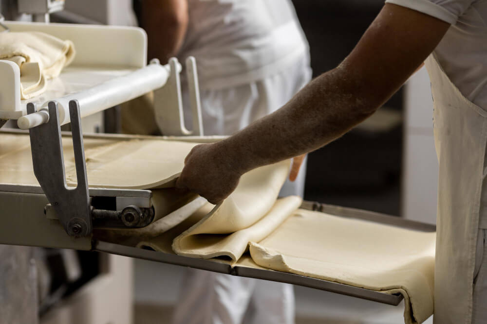 cara-menggunakan-dough-sheeter